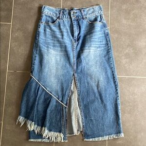 Luxe Moda denim Size 10 raw hem midi jean a line‎ skirt